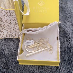Kendra Scott Tegan Y Necklace Gold, NWOT